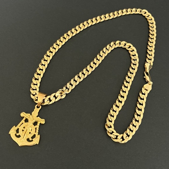 Men’s Gold Chain and Pendant. It’s 18k Gold on both Chain and Pendant. - Picture 4 of 10